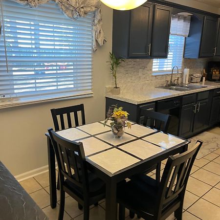 Jolly Accommodations & Suite-Sleeps 10 ممفيس المظهر الخارجي الصورة